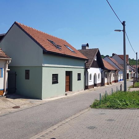 Sklep U Cejku Villa Mutěnice Eksteriør billede